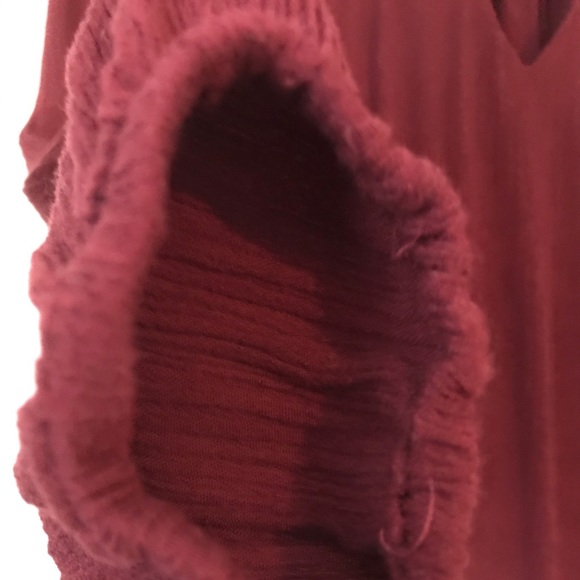 Laced detailed flowy long sleeve - Picture 8 of 8